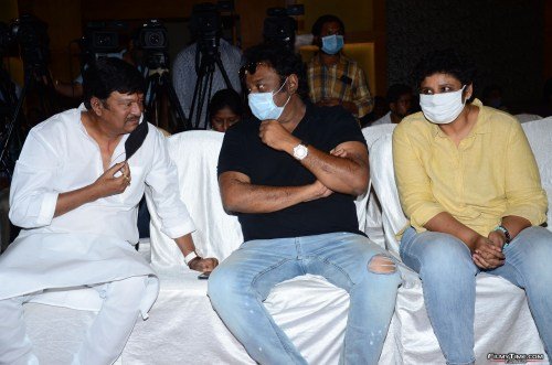 Gully-Rowdy-Movie-Firstlook-Launch-3