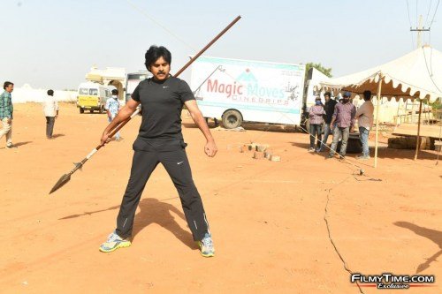 Hari-Hara-Veeramallu-Working-stills-2