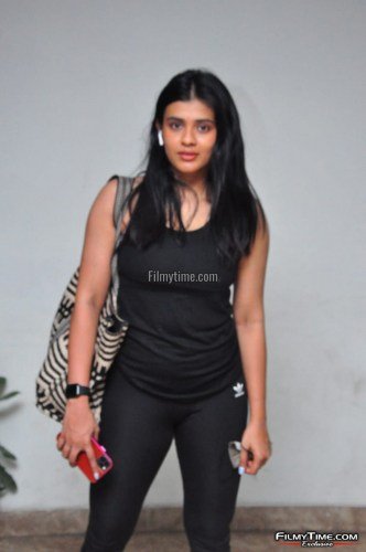 Hebah-Patel-Pap-At-Gym-In-Hyderabad-10