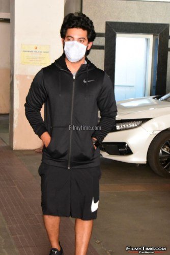 Hero-Aadi-Sai-Kumar-At-Gym-in-Hyderabad-11