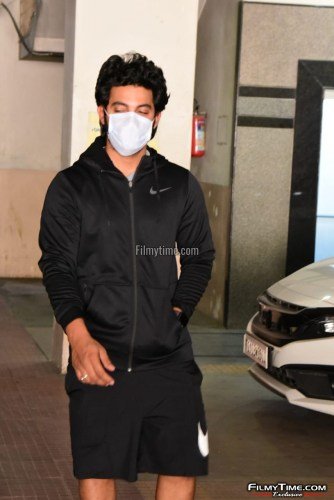 Hero-Aadi-Sai-Kumar-At-Gym-in-Hyderabad-2