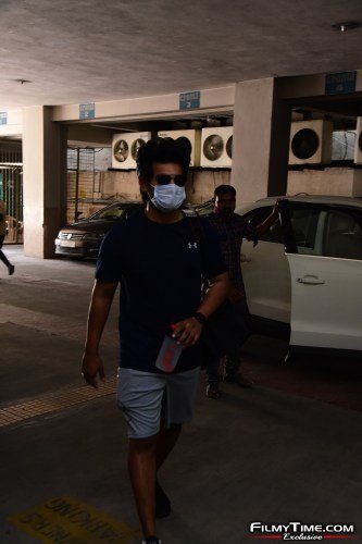 Aadi-Sai-kumar-Snapped-At-Gym-In-Hyderabad-7