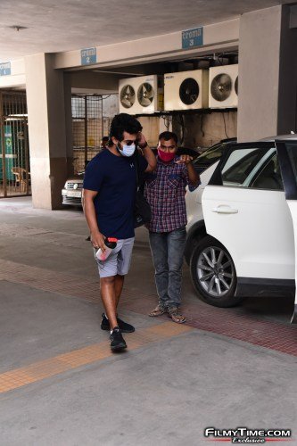 Aadi-Sai-kumar-Snapped-At-Gym-In-Hyderabad-1