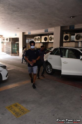 Aadi-Sai-kumar-Snapped-At-Gym-In-Hyderabad-3