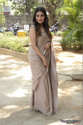 Athmika-Latest-Photos-49