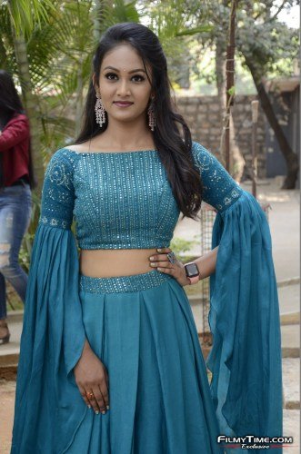 Heroine-Maheswari-Latest-Stills-1