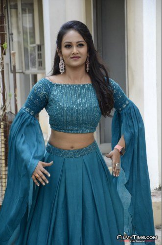 Heroine-Maheswari-Latest-Stills-15