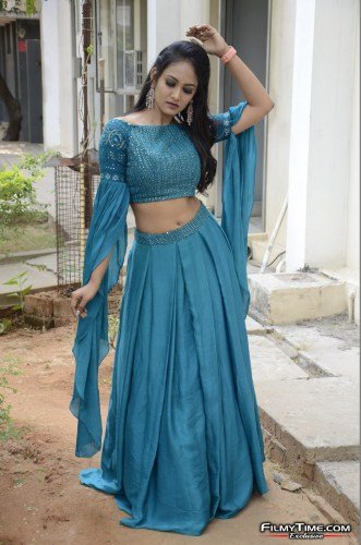 Heroine-Maheswari-Latest-Stills-16