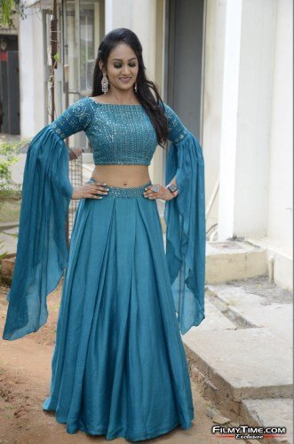 Heroine-Maheswari-Latest-Stills-19