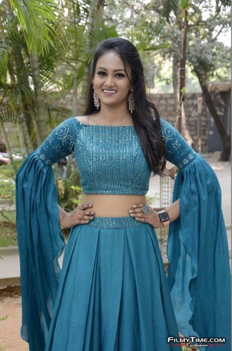 Heroine-Maheswari-Latest-Stills-3