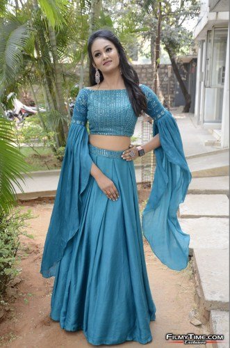 Heroine-Maheswari-Latest-Stills-5