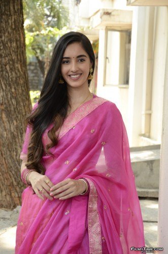 Simran-Kaur-22
