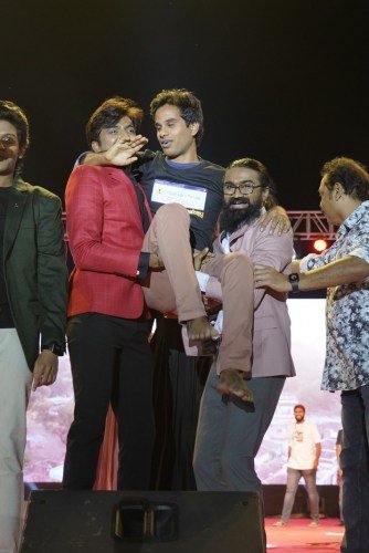 Jaathi-Rathnalu-1-105