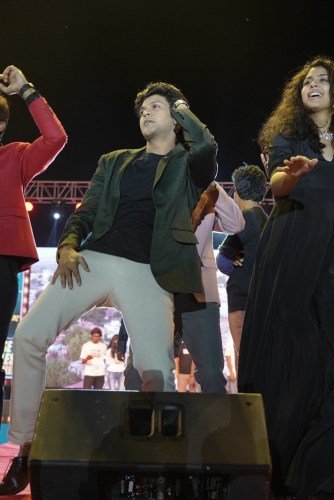 Jaathi-Rathnalu-1-115