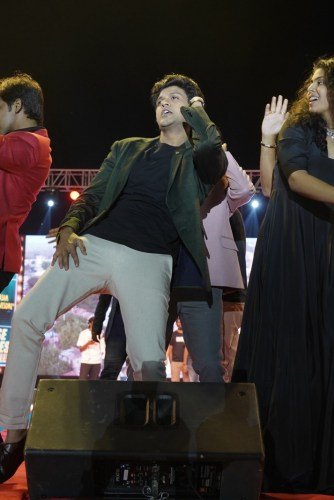 Jaathi-Rathnalu-1-116