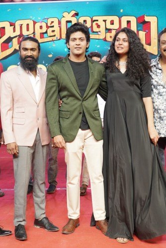 Jaathi-Rathnalu-1-157