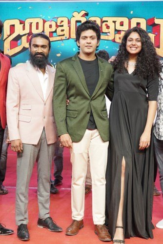 Jaathi-Rathnalu-1-158