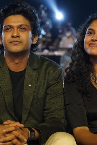 Jaathi-Rathnalu-1-33