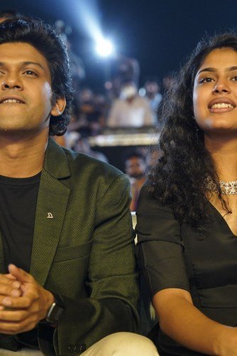 Jaathi-Rathnalu-1-46