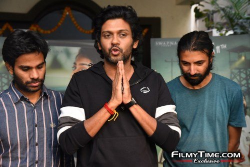 Jathi-Ratnalu-28