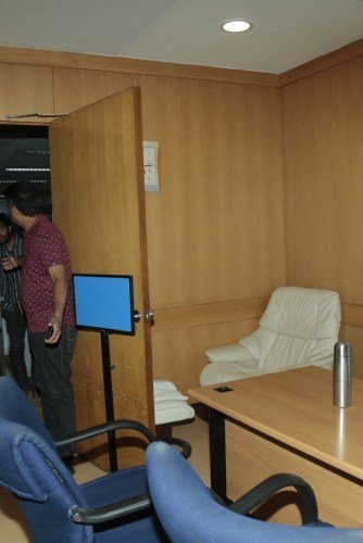 jathiratnalu-team-visits-Prasad-imax-and-Amb-Mall-28