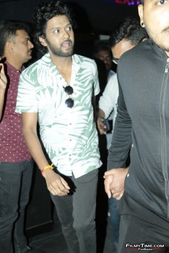 jathiratnalu-team-visits-Prasad-imax-and-Amb-Mall-4