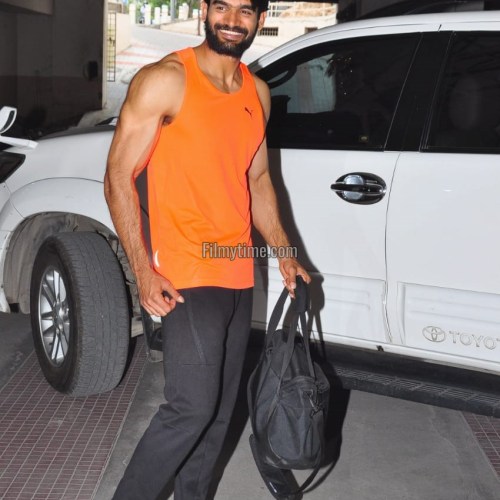 Kartikeya-At-Gym-In-Hyderabad-1