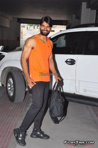 Kartikeya-At-Gym-In-Hyderabad-1