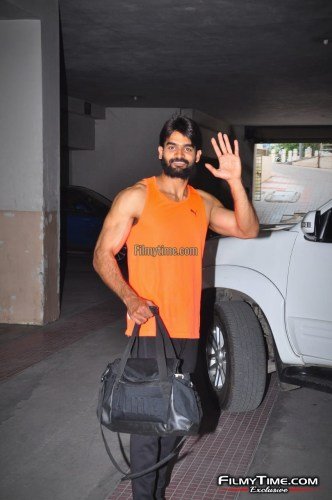 Kartikeya-At-Gym-In-Hyderabad-3