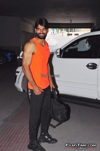 Kartikeya-At-Gym-In-Hyderabad-7
