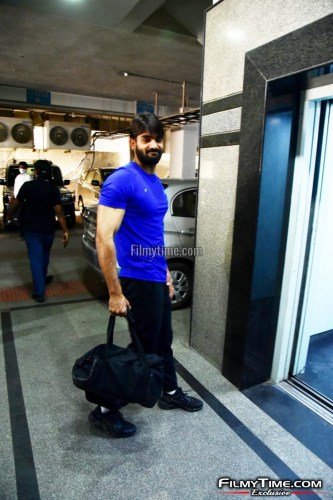 Kartikeya-snapped-at-Gym-in-Hyderabad-12