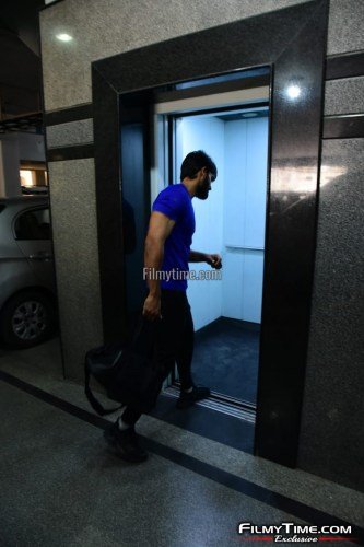 Kartikeya-snapped-at-Gym-in-Hyderabad-22
