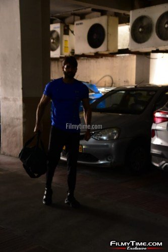 Kartikeya-snapped-at-Gym-in-Hyderabad-29