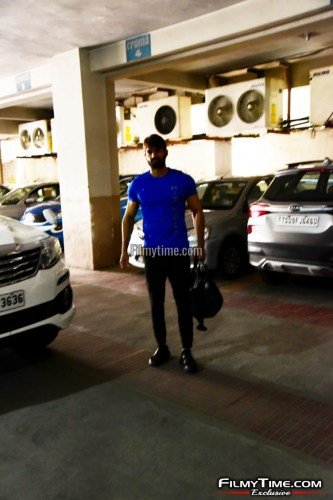 Kartikeya-snapped-at-Gym-in-Hyderabad-8