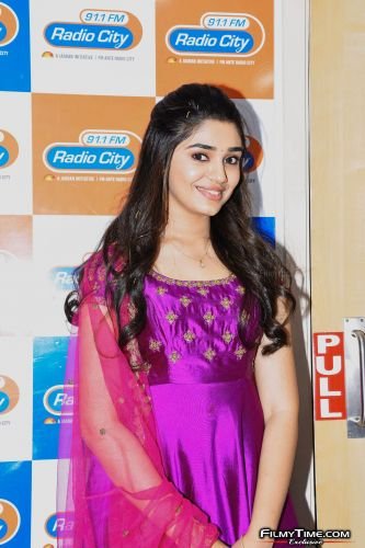 Krithi-Shetty-at-Radio-city-11