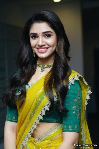 Krithi-Shetty-Uppena-Prerelease-13