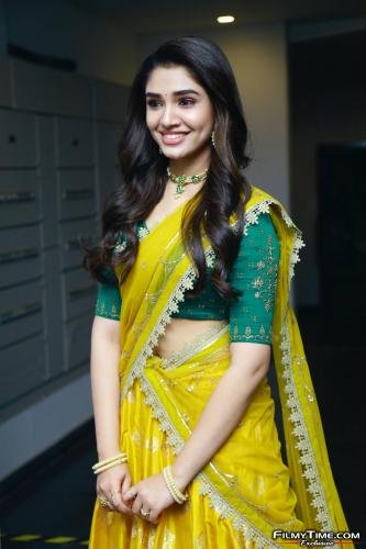 Krithi-Shetty-Uppena-Prerelease-14