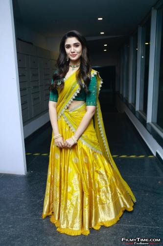 Krithi-Shetty-Uppena-Prerelease-19