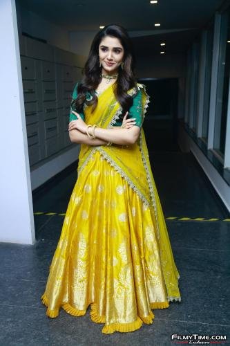 Krithi-Shetty-Uppena-Prerelease-20