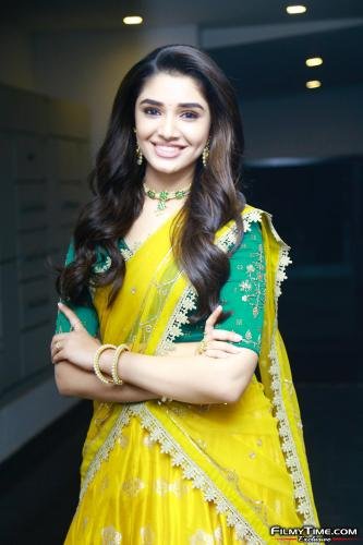 Krithi-Shetty-Uppena-Prerelease-21