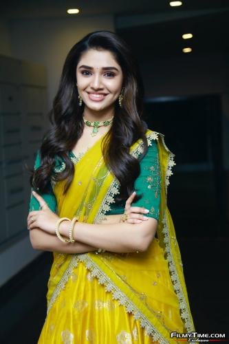 Krithi-Shetty-Uppena-Prerelease-24