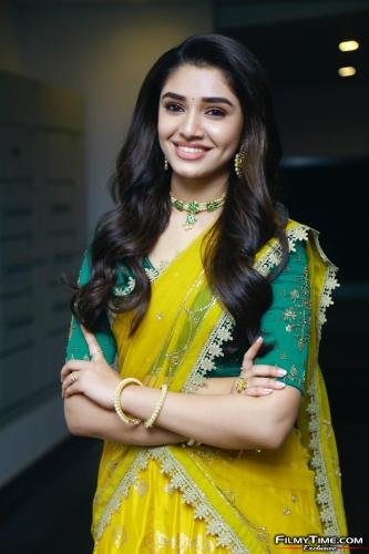 Krithi-Shetty-Uppena-Prerelease-25