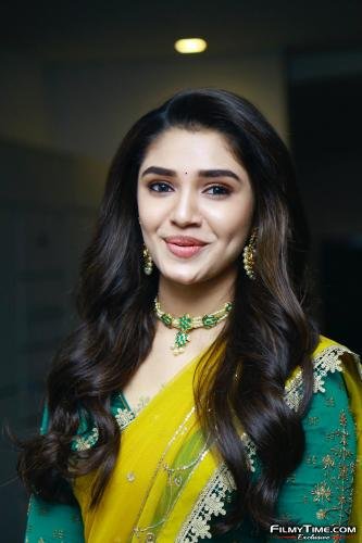 Krithi-Shetty-Uppena-Prerelease-30