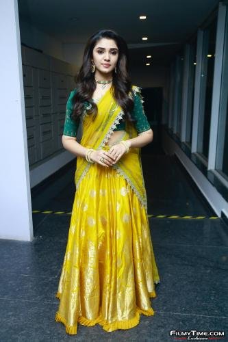 Krithi-Shetty-Uppena-Prerelease-35