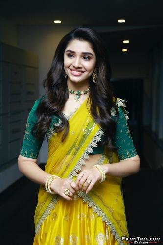 Krithi-Shetty-Uppena-Prerelease-36