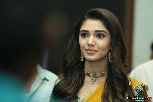 Krithi-Shetty-Uppena-Prerelease-38