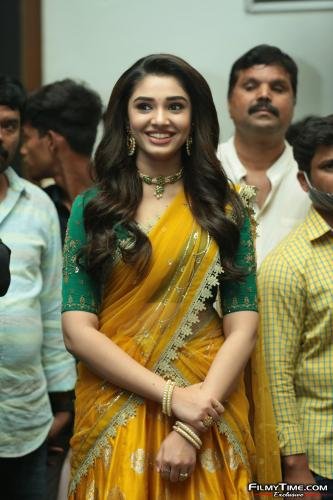 Krithi-Shetty-Uppena-Prerelease-42