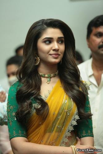 Krithi-Shetty-Uppena-Prerelease-45