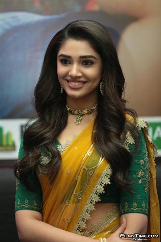 Krithi-Shetty-Uppena-Prerelease-49