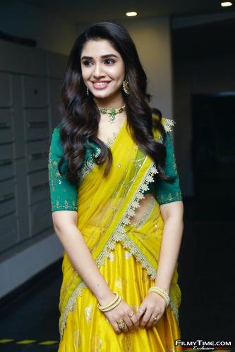 Krithi-Shetty-Uppena-Prerelease-5